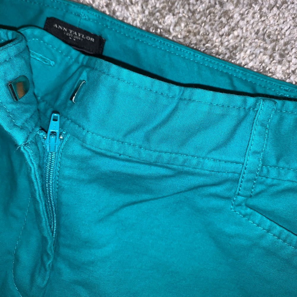 Ann Taylor Signature Turquoise Khaki shorts size 6 - Picture 6 of 11